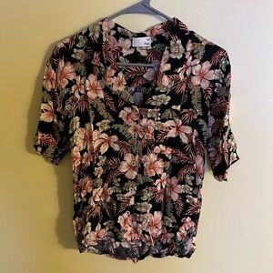 Aritzia Wilfred Hawaiian black shirt Xs